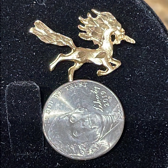 14KT GOLD Diamond Cut Unicorn Charm Vintage 1986 - Picture 4 of 4